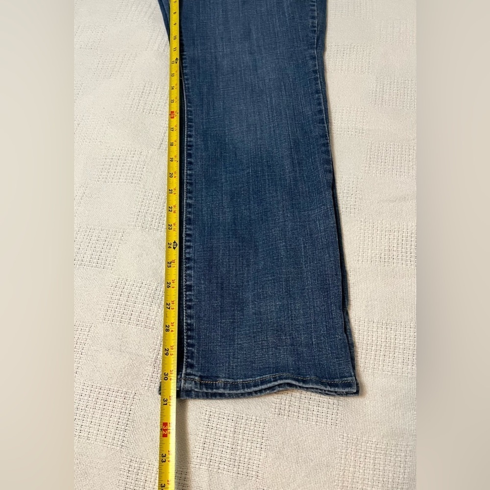 Levi’s - Picture 6 of 8